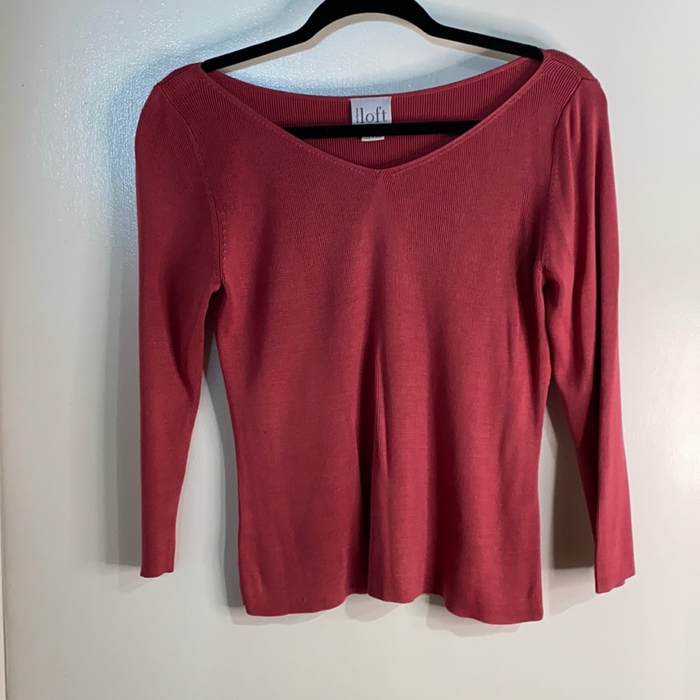 And Taylor Loft pink/rose Vneck sweater!
